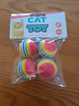  4 balles arc-en-ciel pour chat-fdb2057027727d2ed7a733de02d262d5